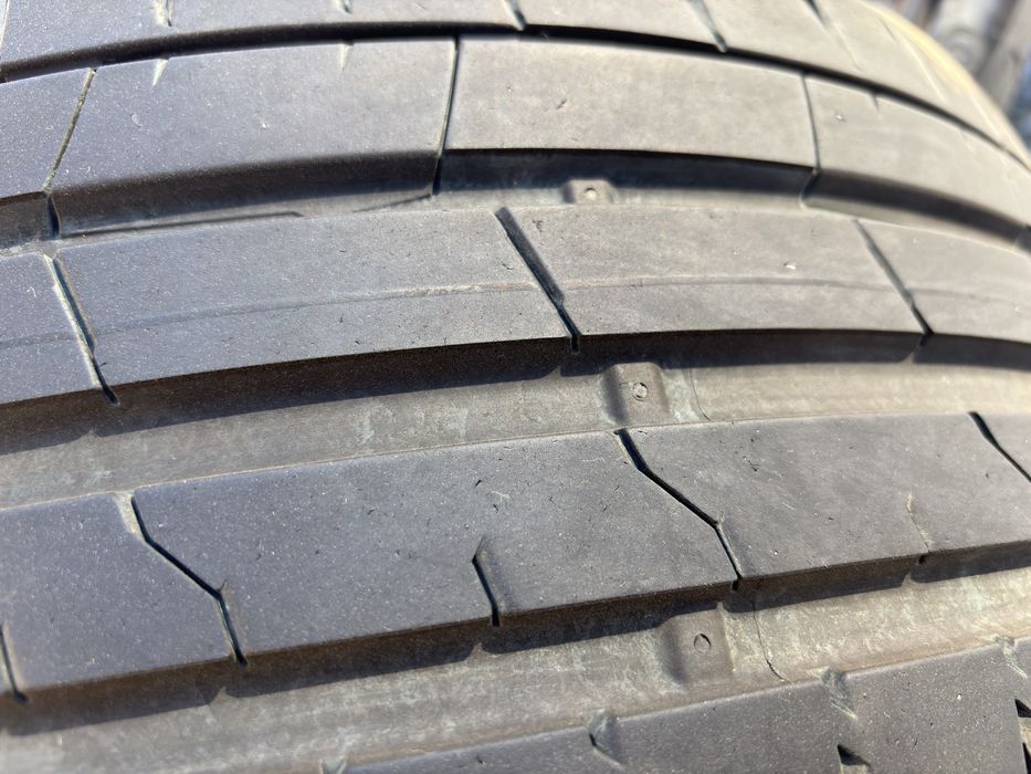 Cauciucuri vara 225 40 19…2buc Michelin 2buc Continental….DOT2023;2022