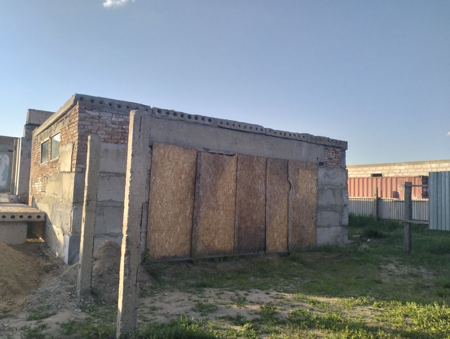 Продам не достроенный дом