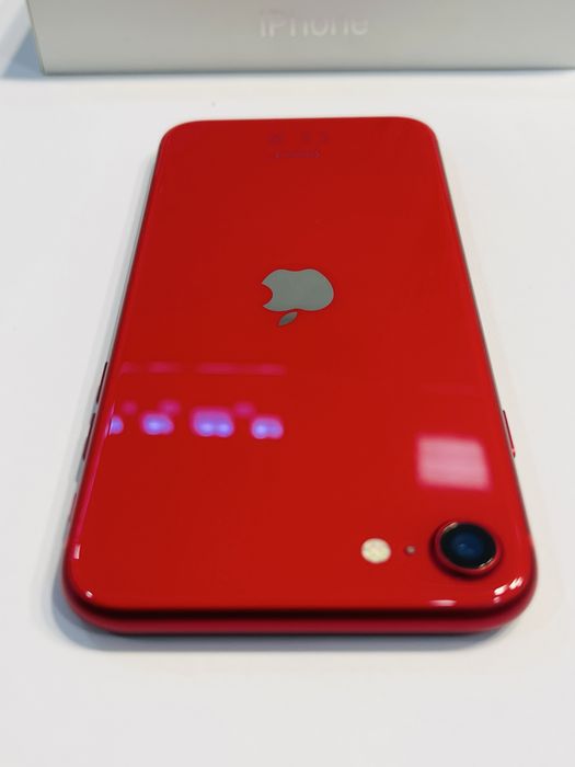 iPhone SE 3 / RED / 2022 / impecabil