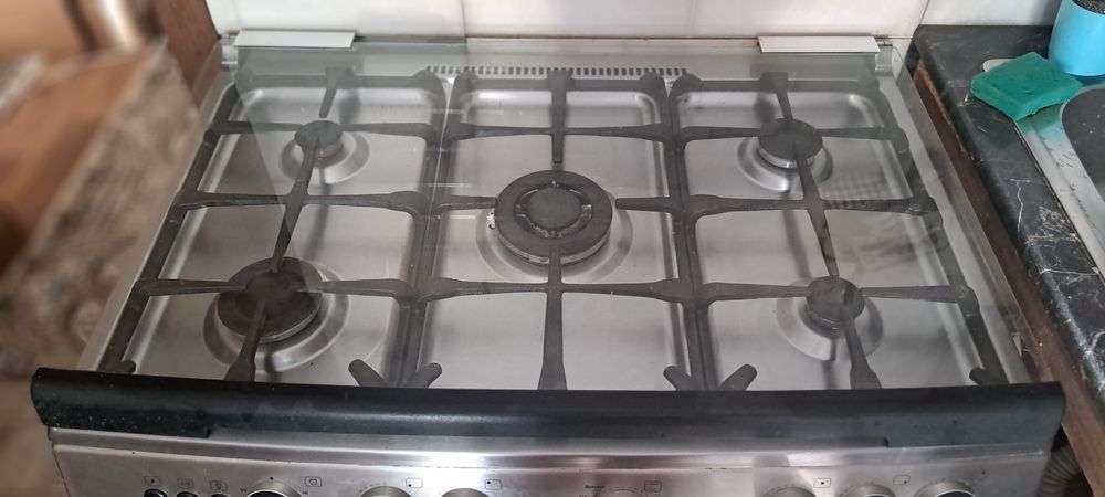 Продам  газовую плиту