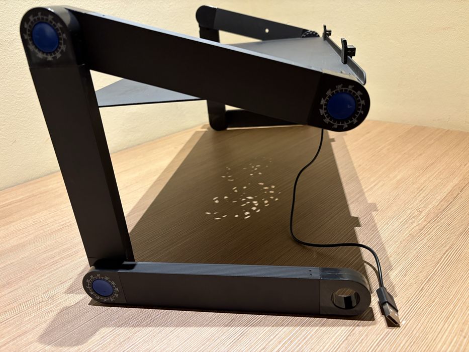 Suport laptop reglabil cu ventilatie