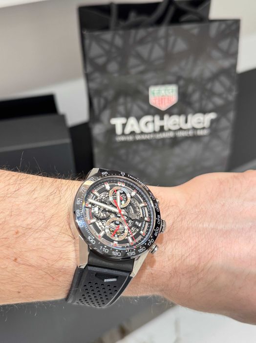 Часовници tag carrera chrono