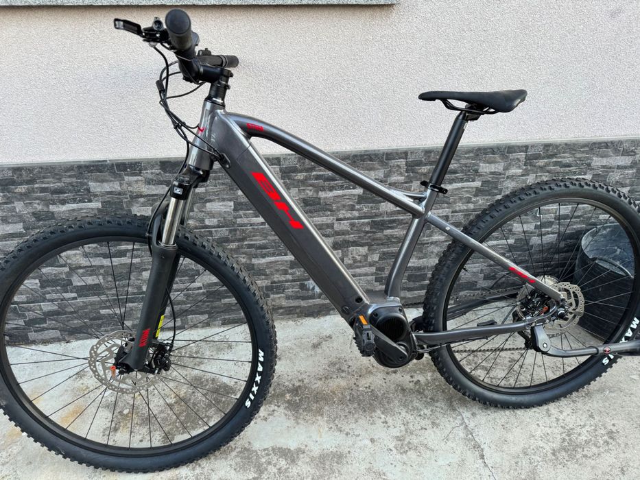 BH atómico 29 електрически велосипед