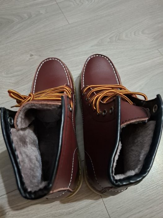 Vând bocanci Model Moc Toe mărimea 42 model Fabulos Top