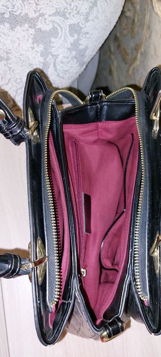 Продам женскую сумочку