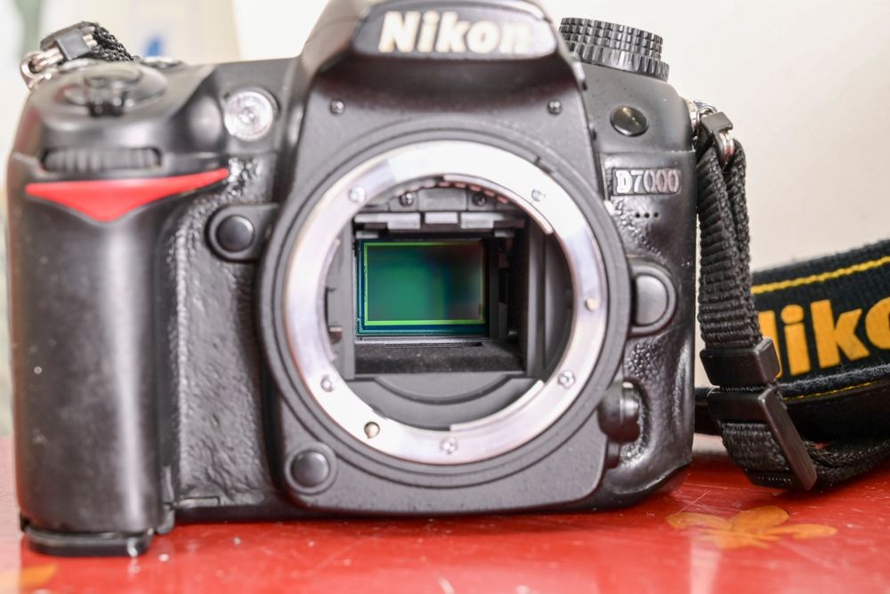 Nikon d7000 + 18-105 vr