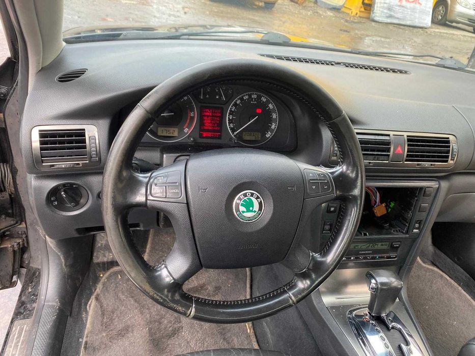 dezmembrez skoda superb 1 2.5 tdi automata cod motor BDG/grila superb