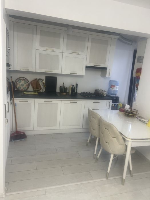 Vind apartament cu 2 camere ,ani constructie2023