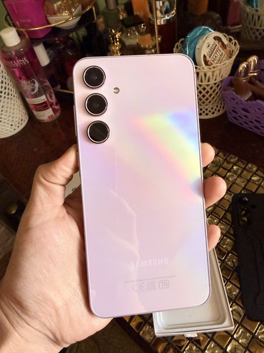 Samsung A55 Srochno holati deyarli Yangi