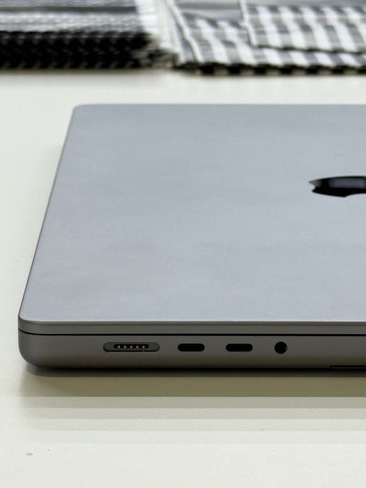 MacBook Pro M1 Pro | 16 GB RAM | 1 TB SSD