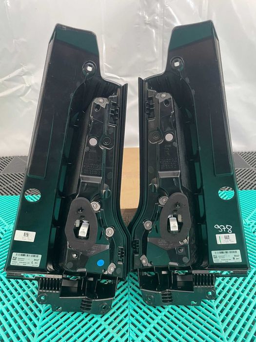Lampa tripla stop Renault 5 E Tech stanga dreapta noua originala