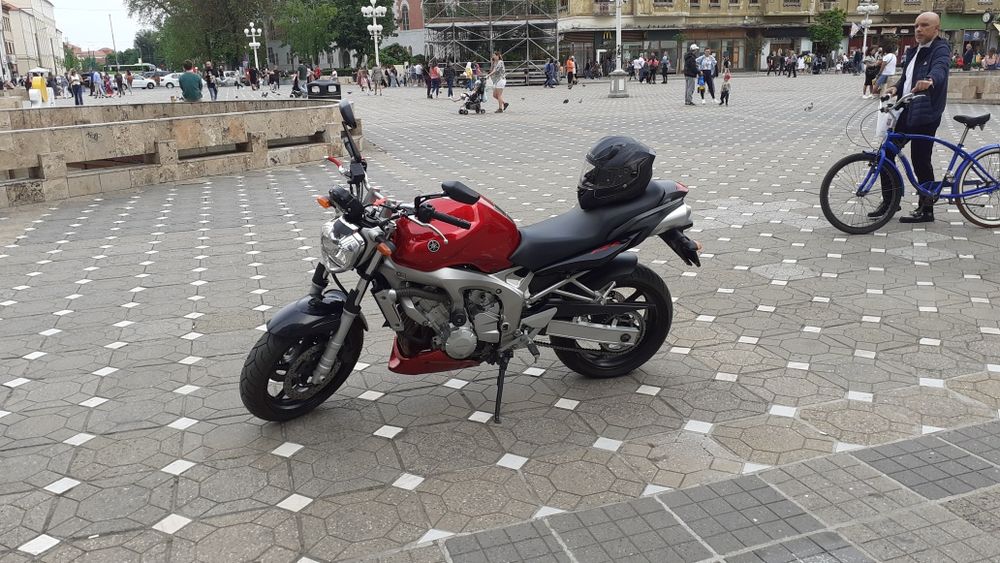 Vând Yamaha FZ6-N