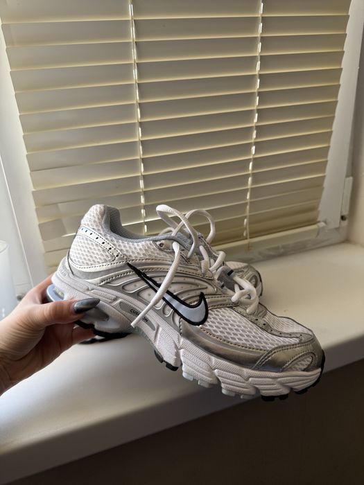 Кроссовки NIKE оригинал