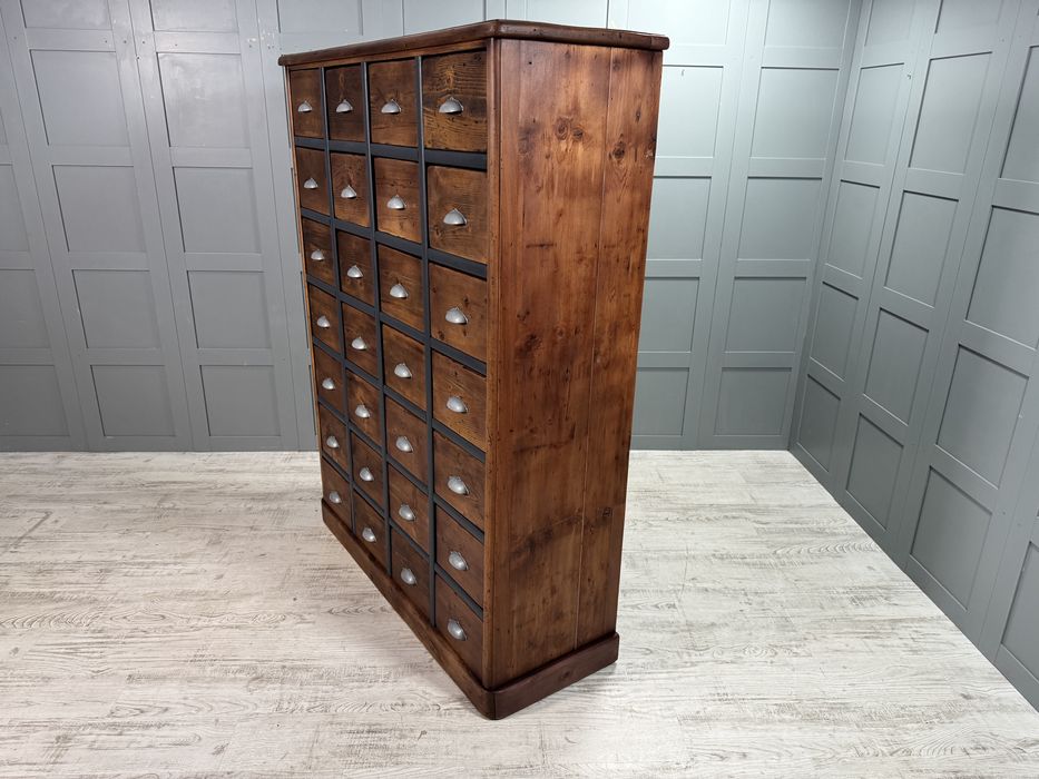 Български индустриален шкаф Р447