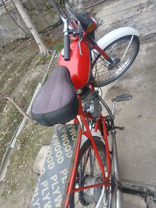 Motor miniski sotiladi 2 si xam
150kub 120km rasxoʻt 100/5litr
Yo