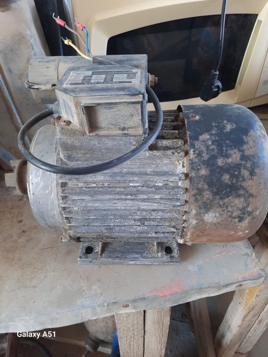 Генератор б/у сатыладф