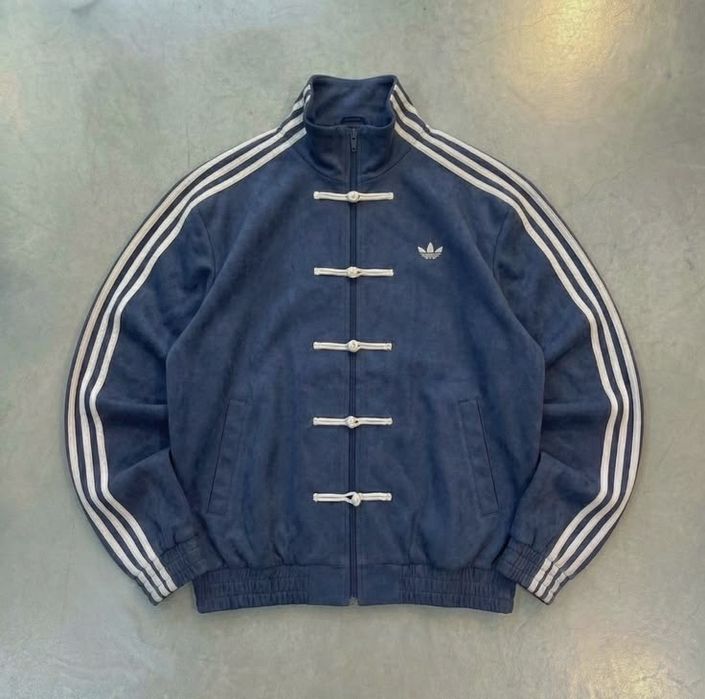 Продам ветровку Adidas