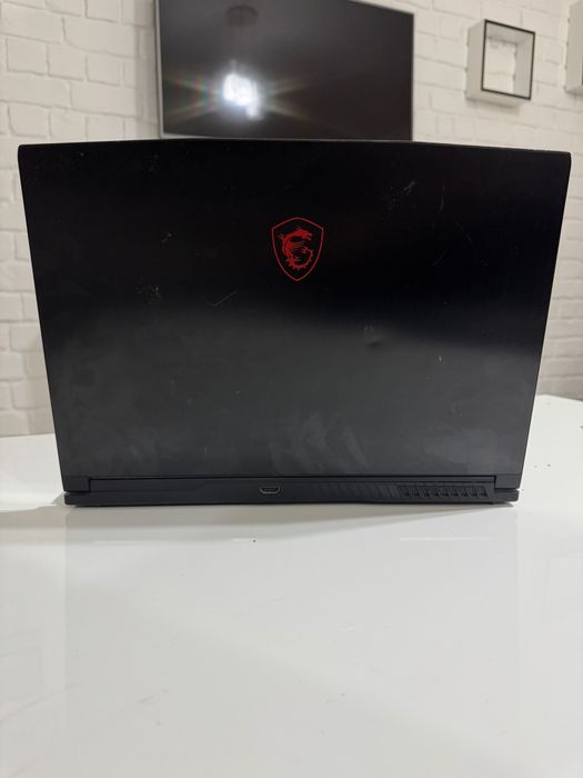 Ноутбук MSI с RTX 20 серия / Intel Core i5 / 8GB / 256GB SSD