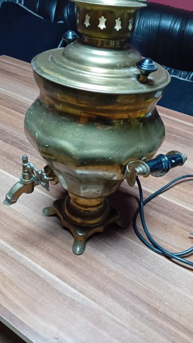 Месингов  руски  самовар