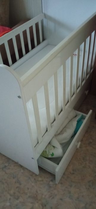 Манеж детский маятник