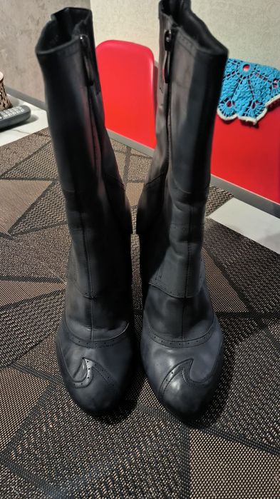 Сапоги женские кожаные.