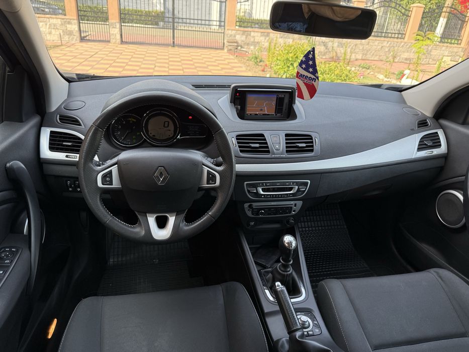 Renault Megane 1,5 Diesel-Hatchback-110 cp- euro5-recent adusa pe roti