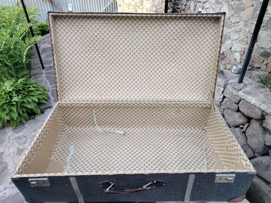 Продам чемодан 60 х годов