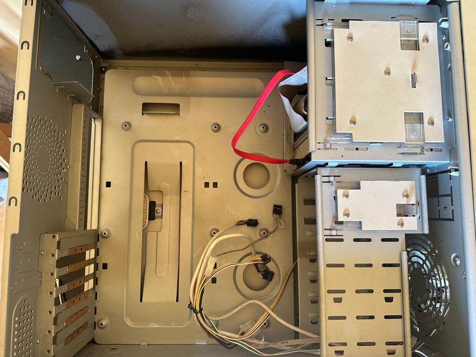 Компютърна кутия + Монитор Asus