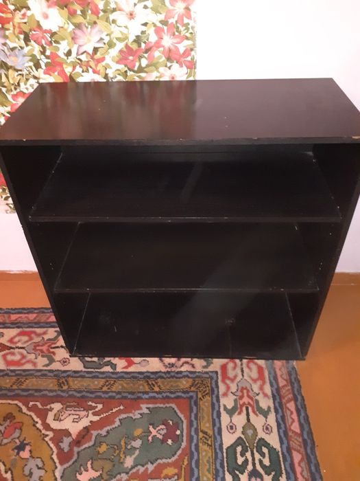 Шкаф универсальный с полками