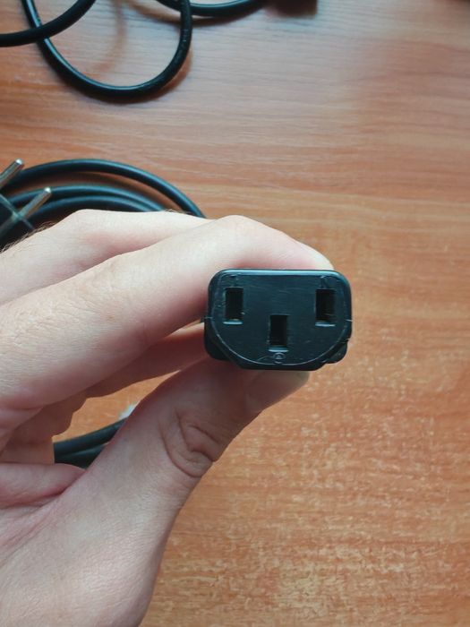 Кабели за 5 лева