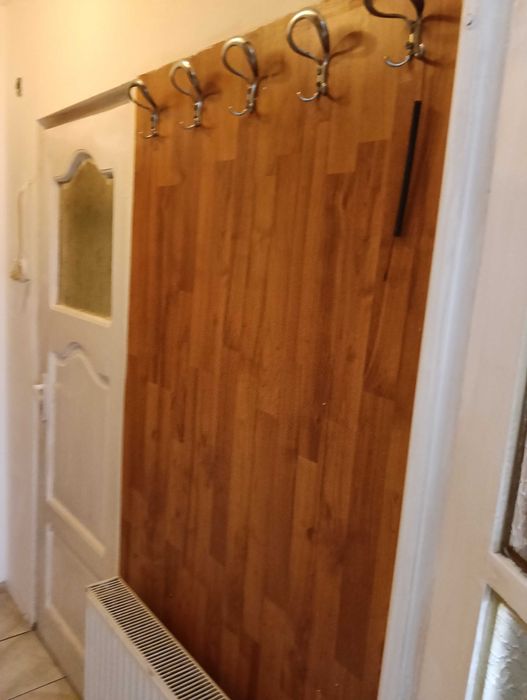 Dau garsoniera in chirie pe strada Ostrovului.