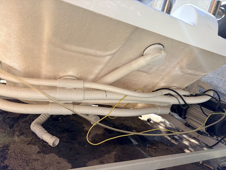 Cadă, Jacuzzi cu Hidromasaj