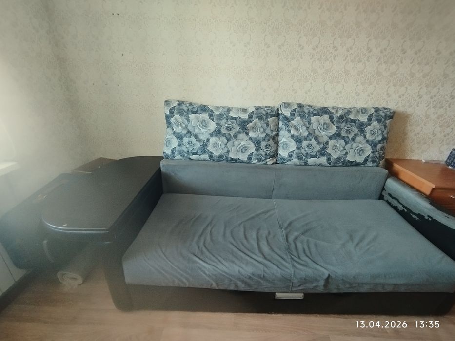Диван- кровать б/у