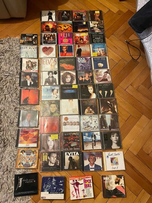 colectie de peste 60 cd-uri