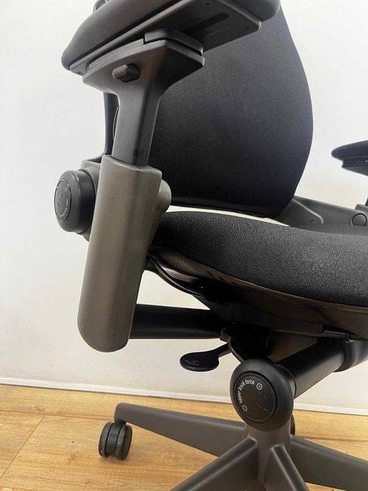 Refurbished Steelcase Leap V2