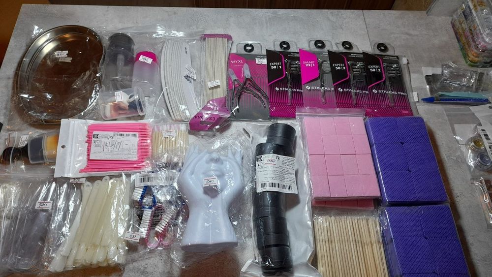 Распродажа! Товары для маникюра