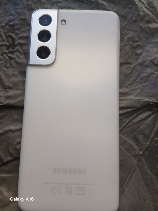 Продаётся самсунг с 21 5жи