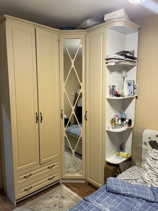 Спальный гарнитур