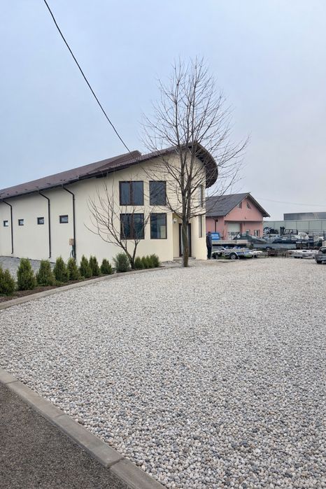 Spațiu comercial de închiriat – ieșire Roman spre Bacău (E85)