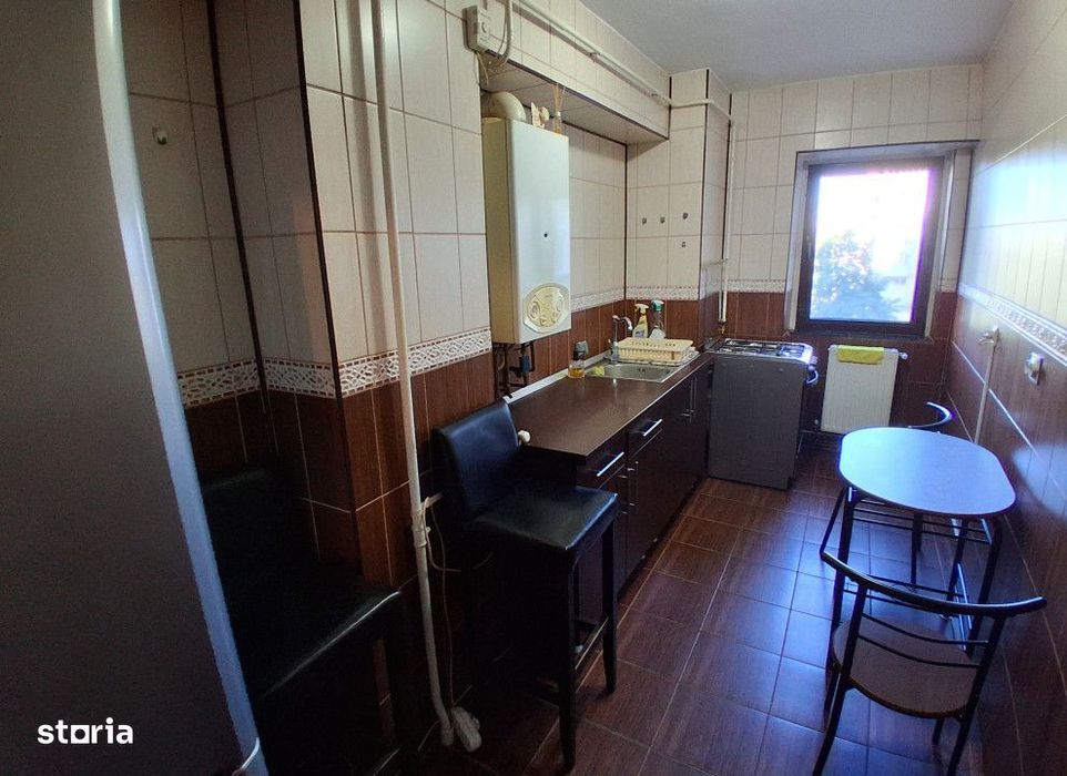 1 camera decomandat Pacurari Kaufland 40 mp et. 2 bloc 1991 Cod:163126