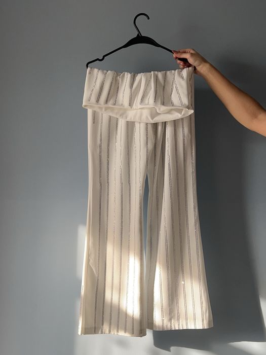 Костюм-двойка в стразах