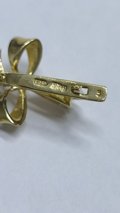 Серьги золотые с бриллиантами