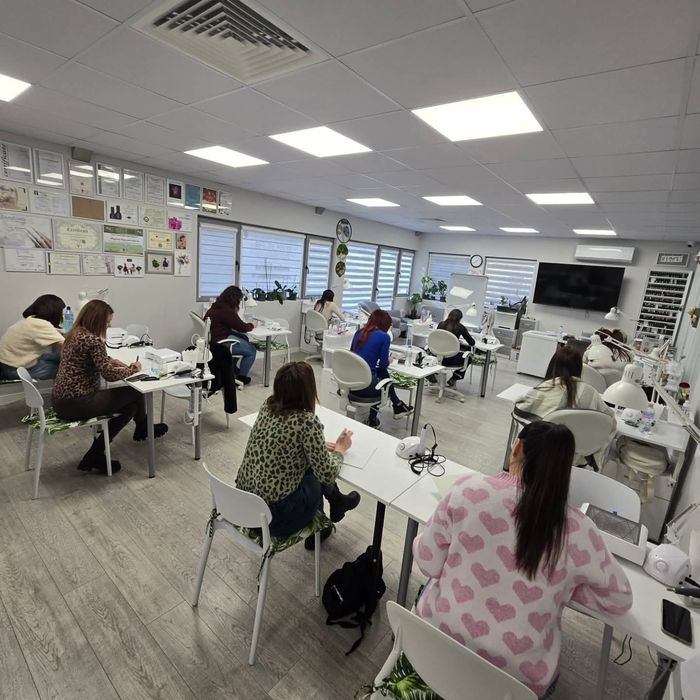 Обучения за маникюристи