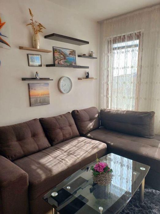 Дава се под наем Двустаен апартамент в Бургас, Сарафово - 70 кв.м за 408 € - Снимка #1