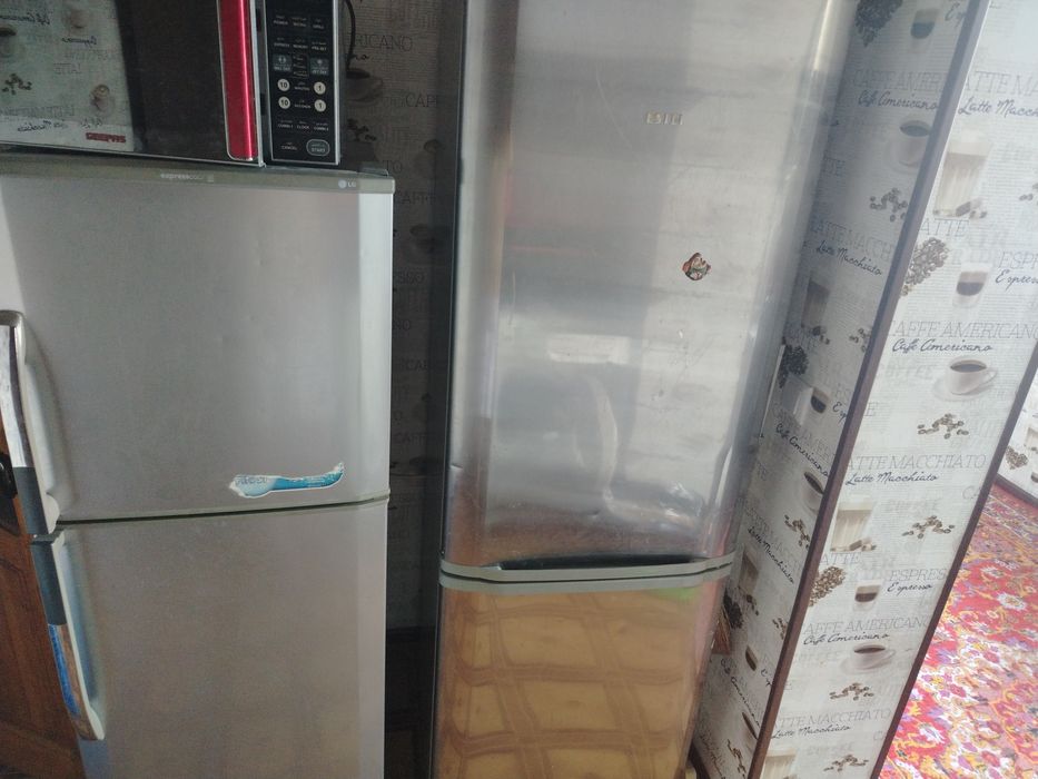 Холодильник продаётся