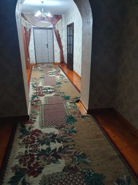 Жер үй сатылады.