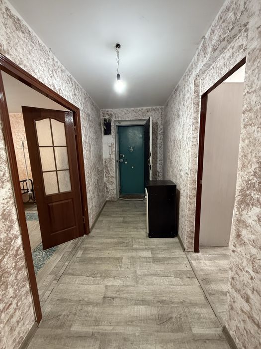 3 бөлмелі орталықтан 3 қабаттан силикат қыштан