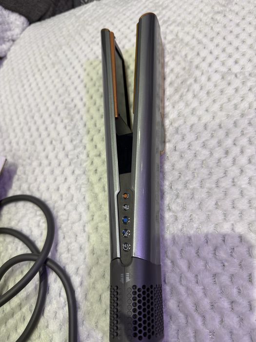 Dyson airstraight  HT01