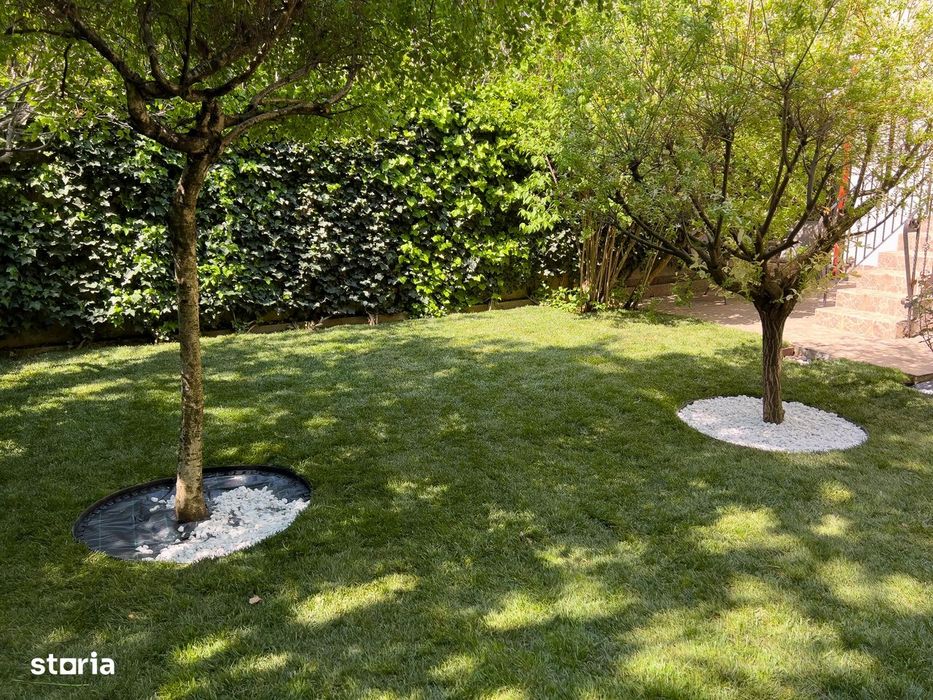 Apartament in vila cu curte la 50 metri de parc.