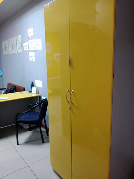 Продам шкафы и стол, комплект